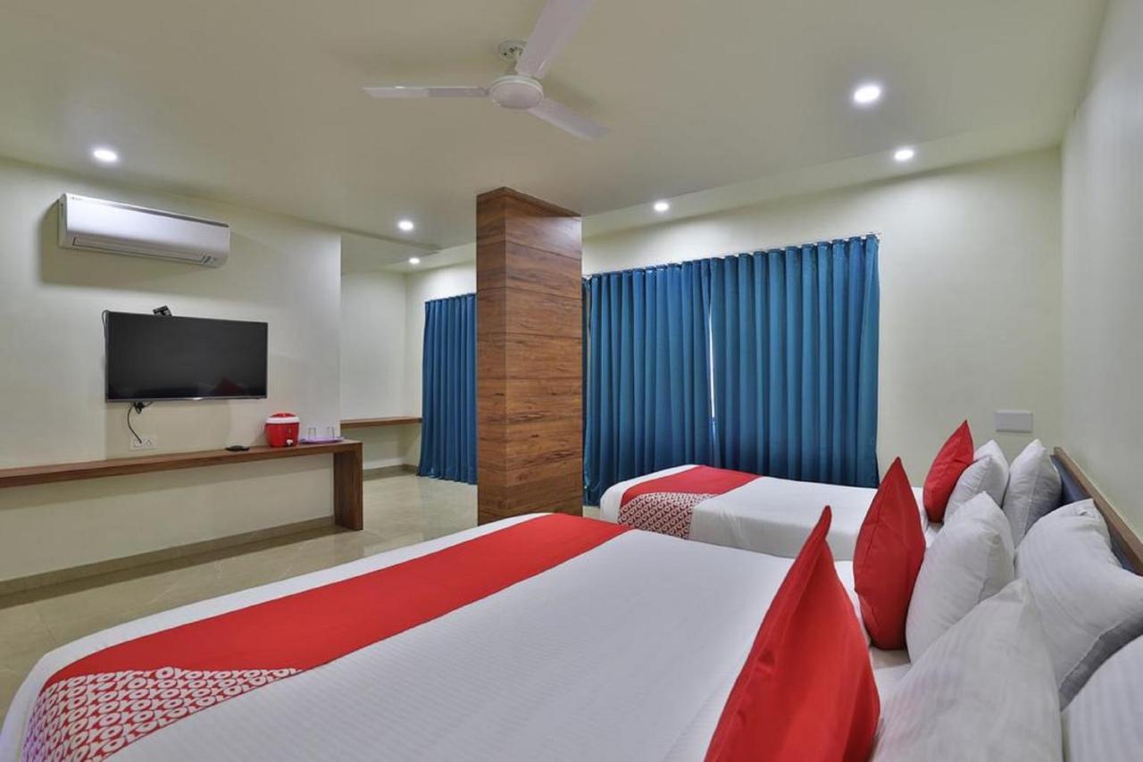 Hotel Kuber Dwārka Εξωτερικό φωτογραφία